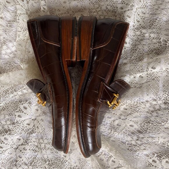 Vintage Brown Leather Loafers with Gold Accent - Picture 4 of 7